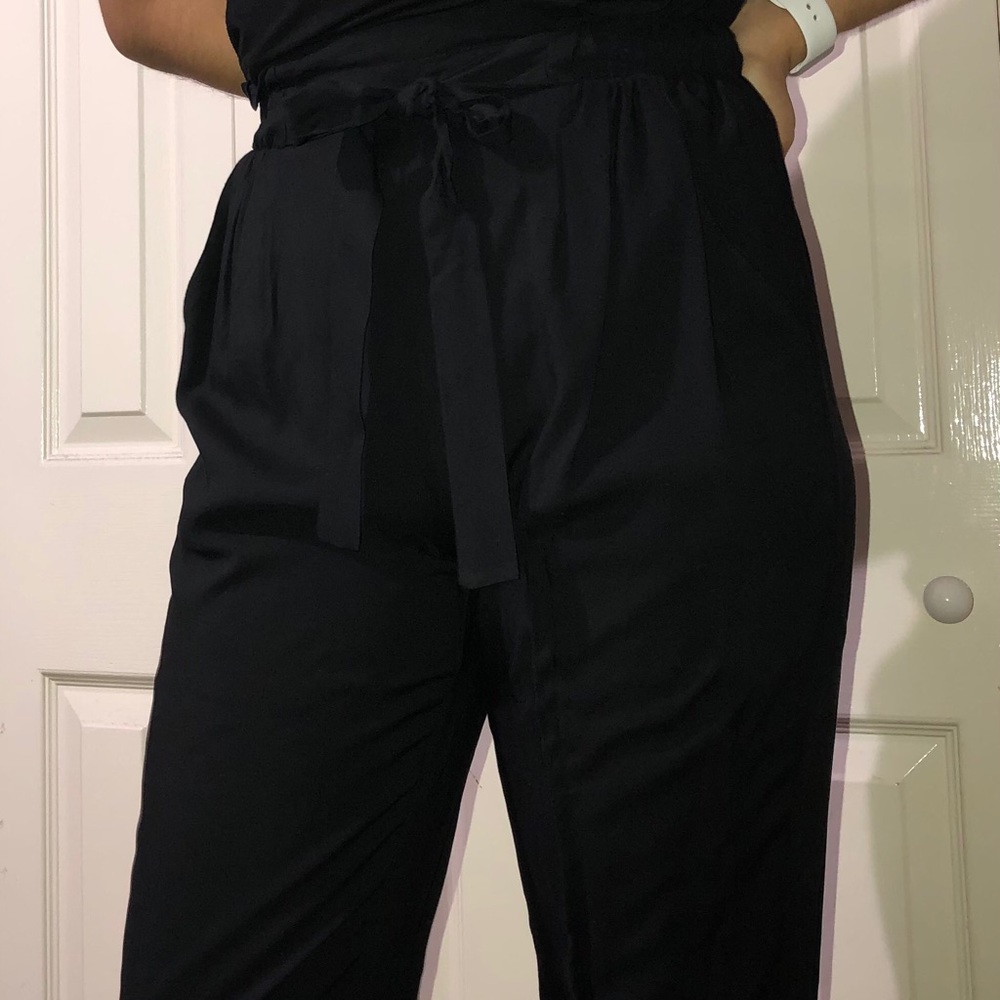Black loose pants